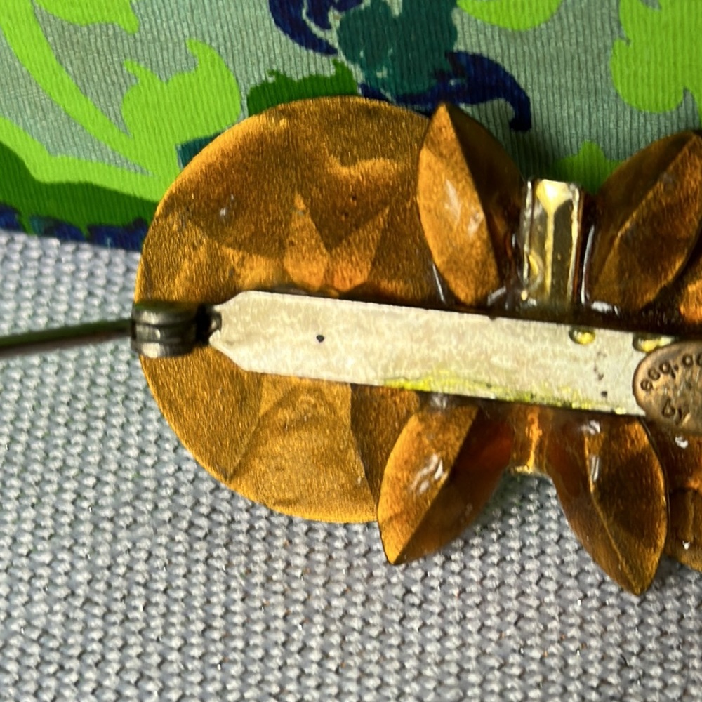 Vintage crystal butterfly pin. Signed joni - Picture 6 of 8